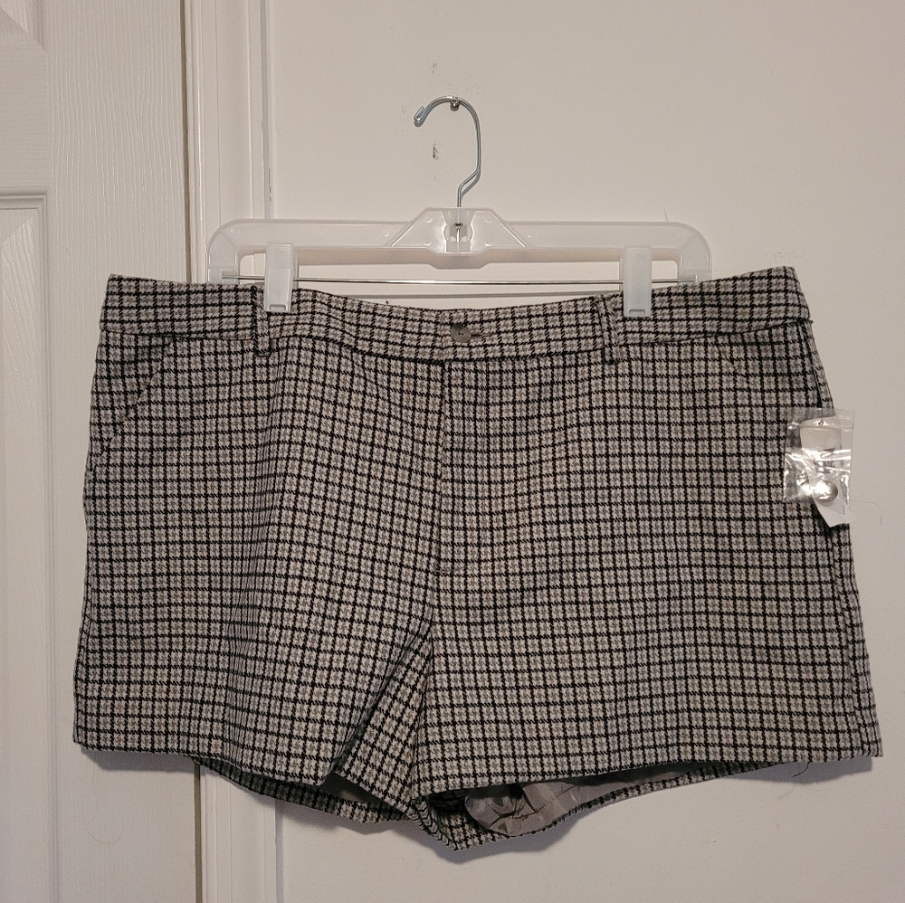 Gap checkered wool shorts
